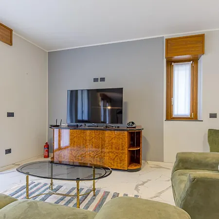 Apartment Casa Lario Schignano (Como)